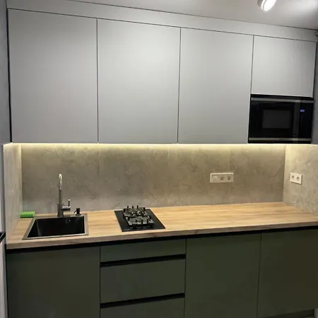 Romantic - Lesi Ukrainky Street