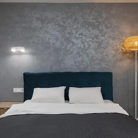 Romantic - Lesi Ukrainky Street