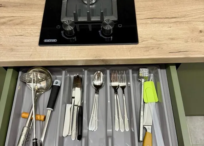 Romantic - Lesi Ukrainky Street Apartamento Leópolis