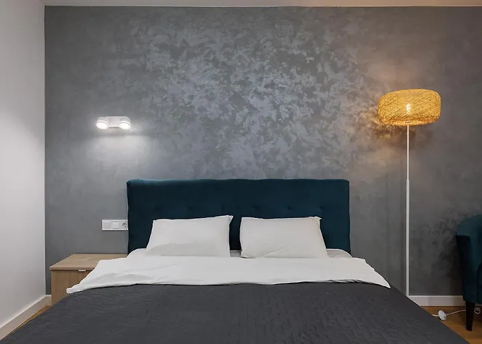 Romantic - Lesi Ukrainky Street