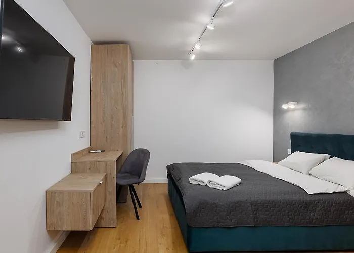 Romantic - Lesi Ukrainky Street Apartamento