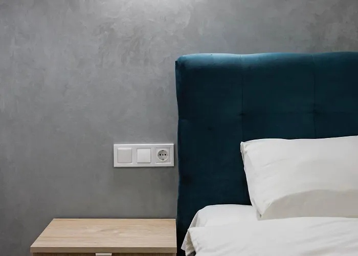 Romantic - Lesi Ukrainky Street *