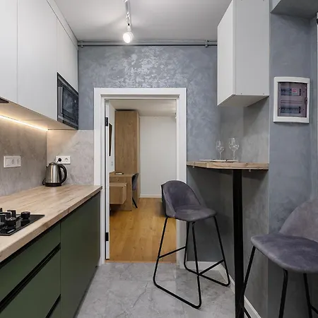 Romantic - Lesi Ukrainky Street Appartement